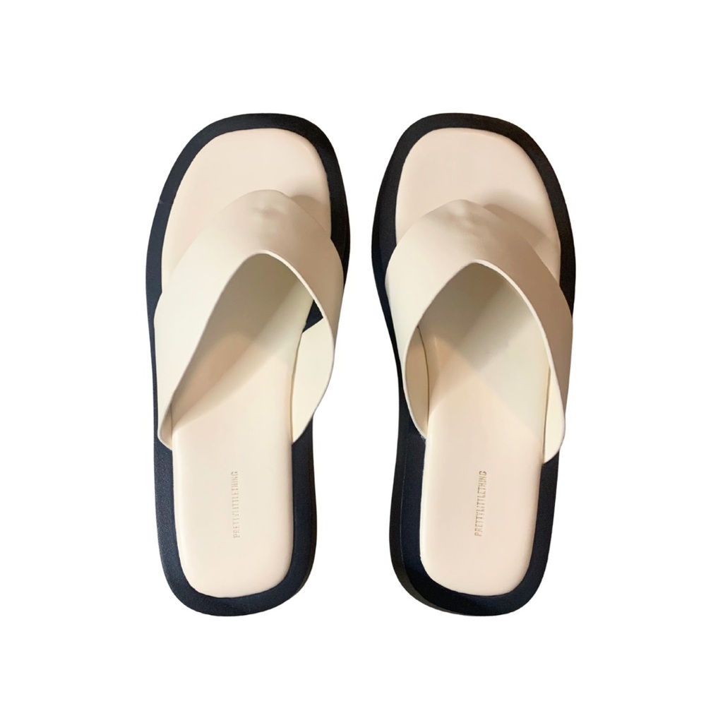 2/$30 PLT White Cream Faux Leather Slides Flip Flop Sandals 7 Beach Minimalist - Picture 3 of 7